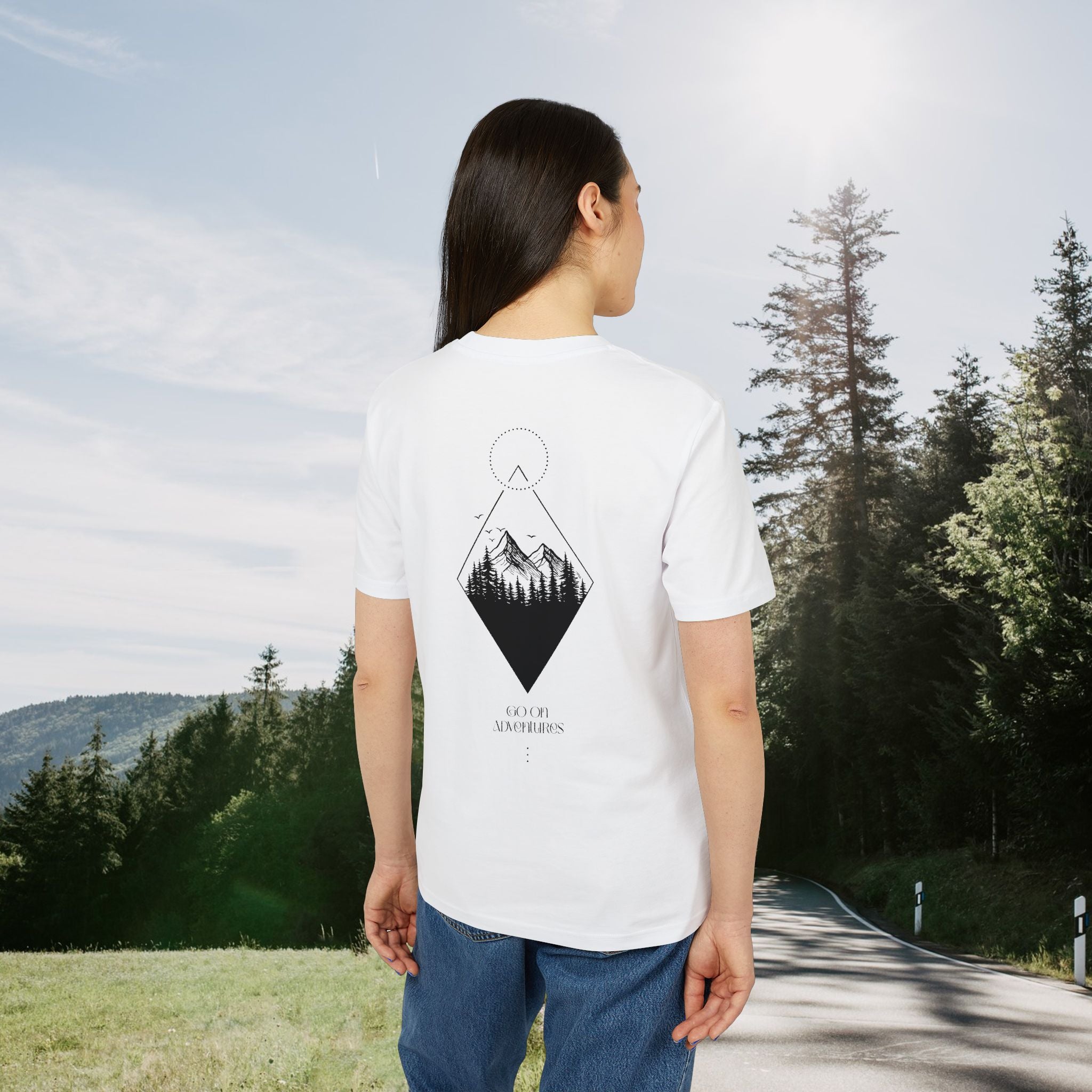 Minimalistisches Abenteuer T-Shirt, Go On Adventures, Berg und Wald Design, Wanderer Geschenk, Baumwolle