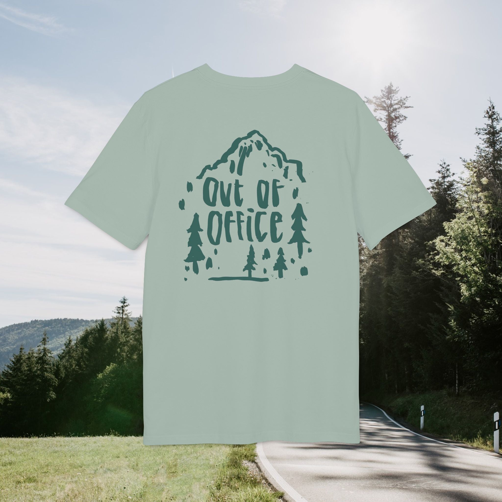 Out of Office T-Shirt, Outdoor Shirt mit Berge Wald Motiv, Abenteuer Urlaub Shirt, Wanderer, Baumwolle