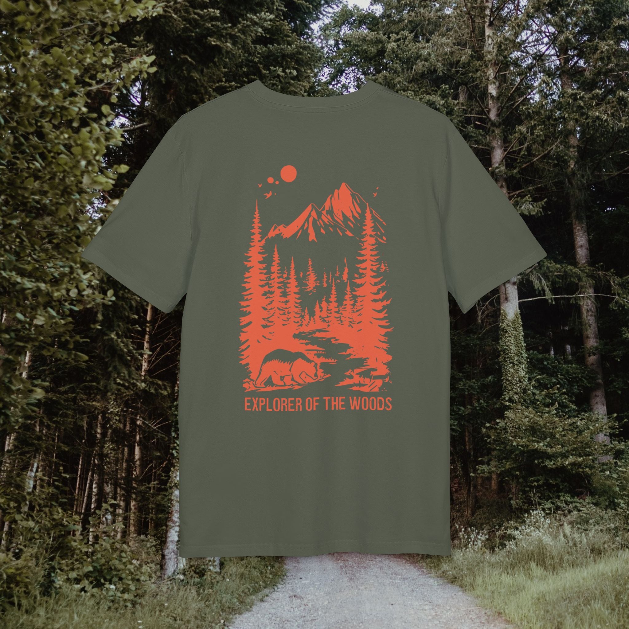 Explorer T-Shirt aus Bio-Baumwolle mit Wald Illustration vorne und hinten, Cottagecore