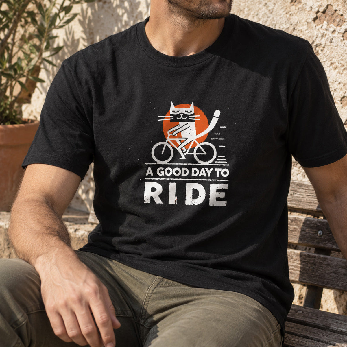 Katze auf Fahrrad – Fahrrad T-Shirt