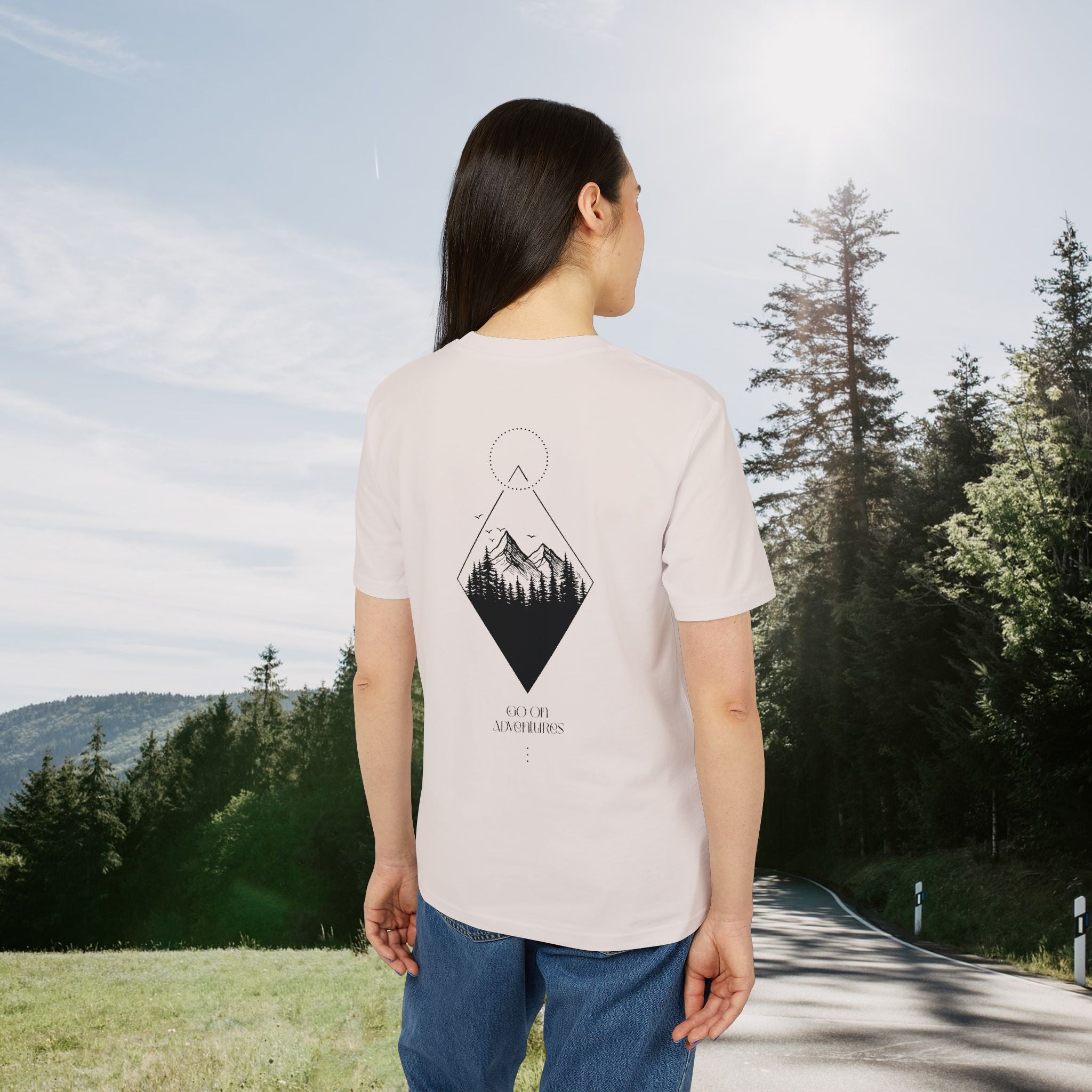 Minimalistisches Abenteuer T-Shirt, Go On Adventures, Berg und Wald Design, Wanderer Geschenk, Baumwolle