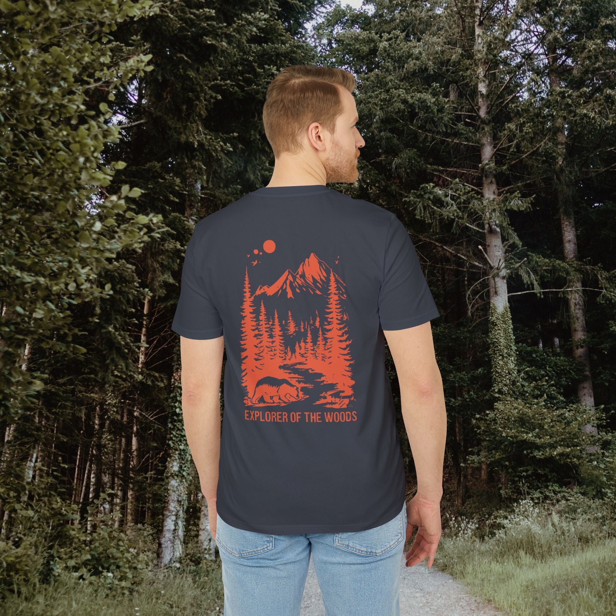 Explorer T-Shirt aus Bio-Baumwolle mit Wald Illustration vorne und hinten, Cottagecore