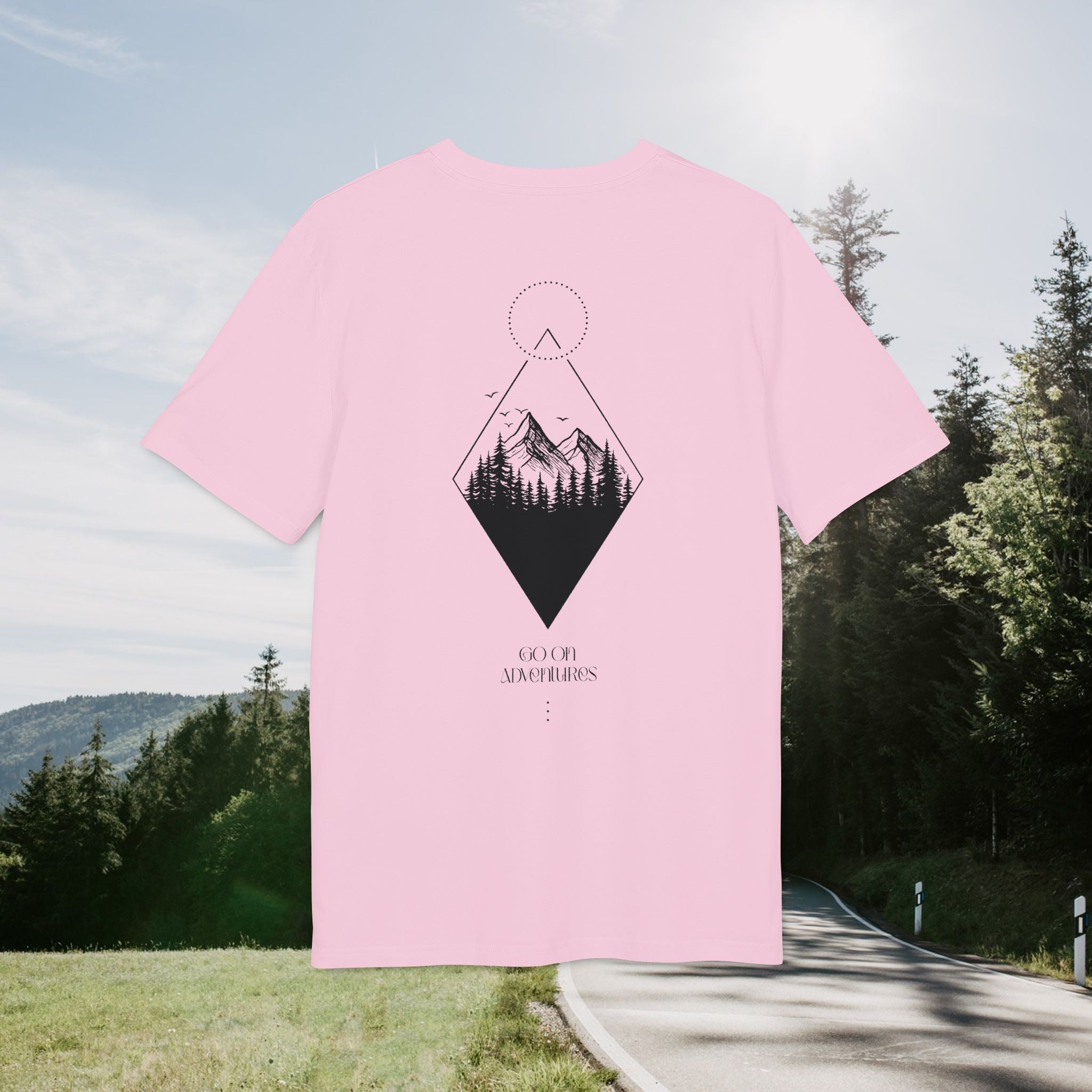 Minimalistisches Abenteuer T-Shirt, Go On Adventures, Berg und Wald Design, Wanderer Geschenk, Baumwolle