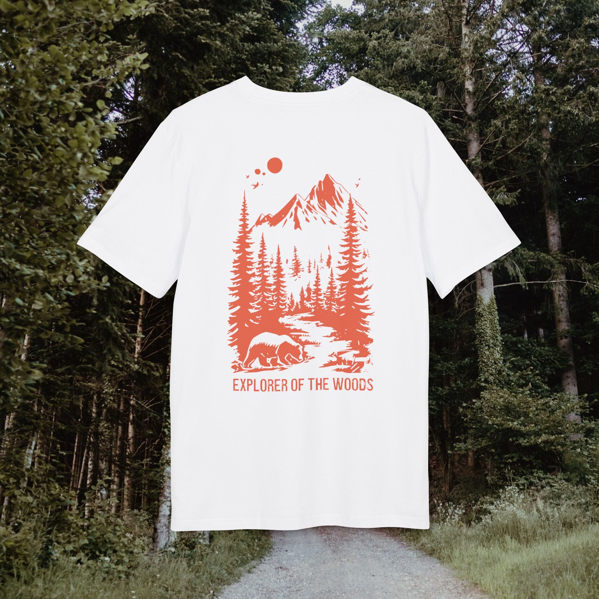 Explorer T-Shirt aus Bio-Baumwolle mit Wald Illustration vorne und hinten, Cottagecore