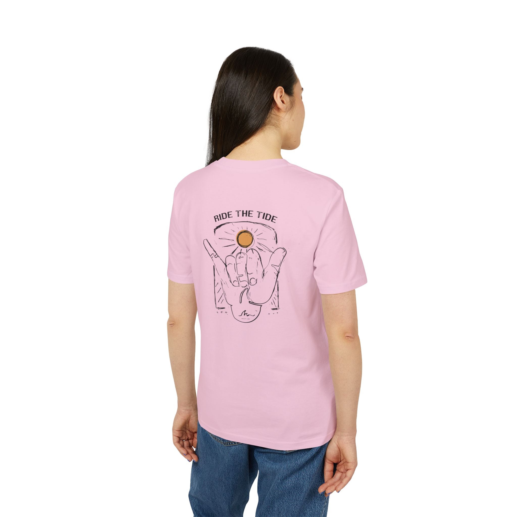 Ride the Tide T-Shirt – Shaka Surfer Sonne Design | Sommer Beachshirt mit Rückendruck | Unisex Bio-Baumwollshirt
