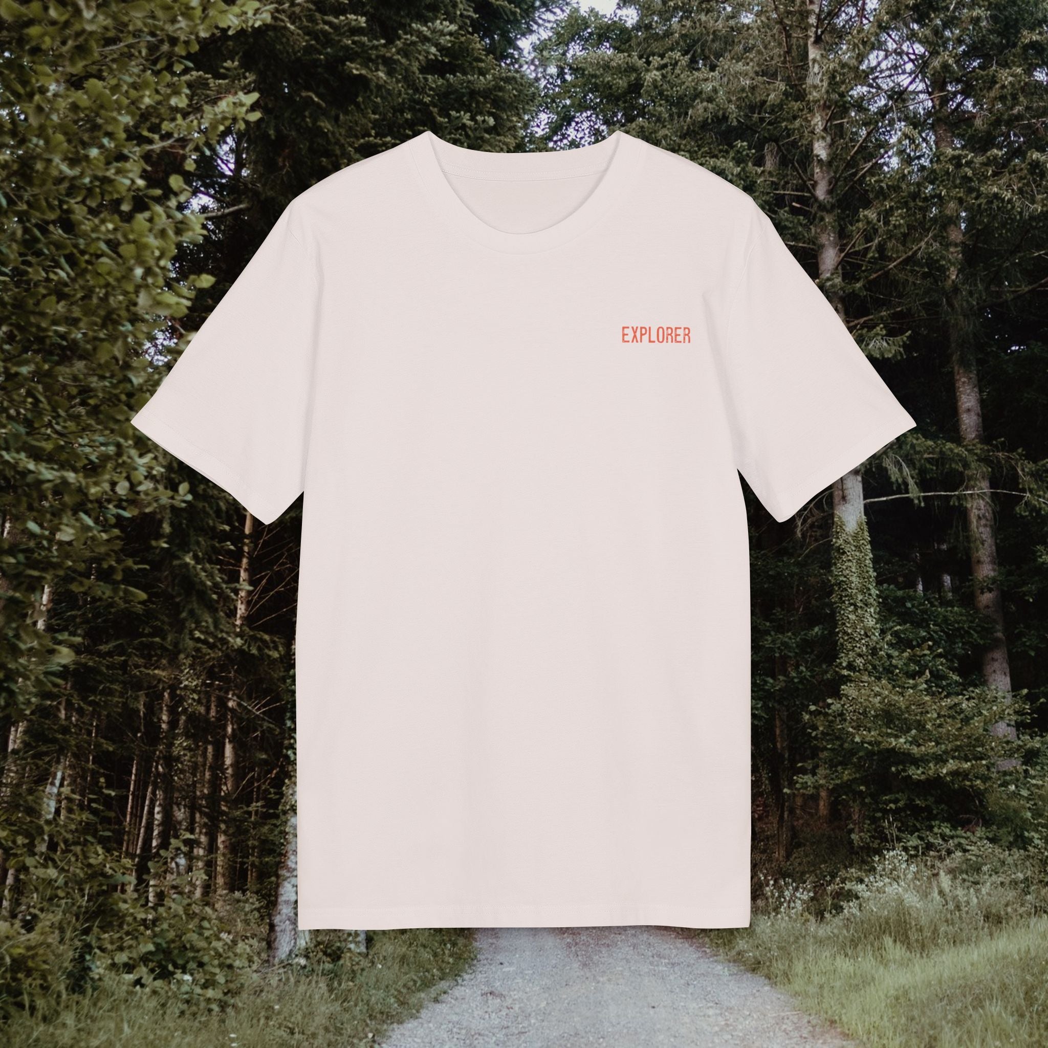 Explorer T-Shirt aus Bio-Baumwolle mit Wald Illustration vorne und hinten, Cottagecore